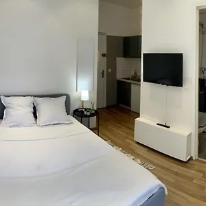 Appartement Studio Cosy Refait à Neuf, Centre-ville, Nice